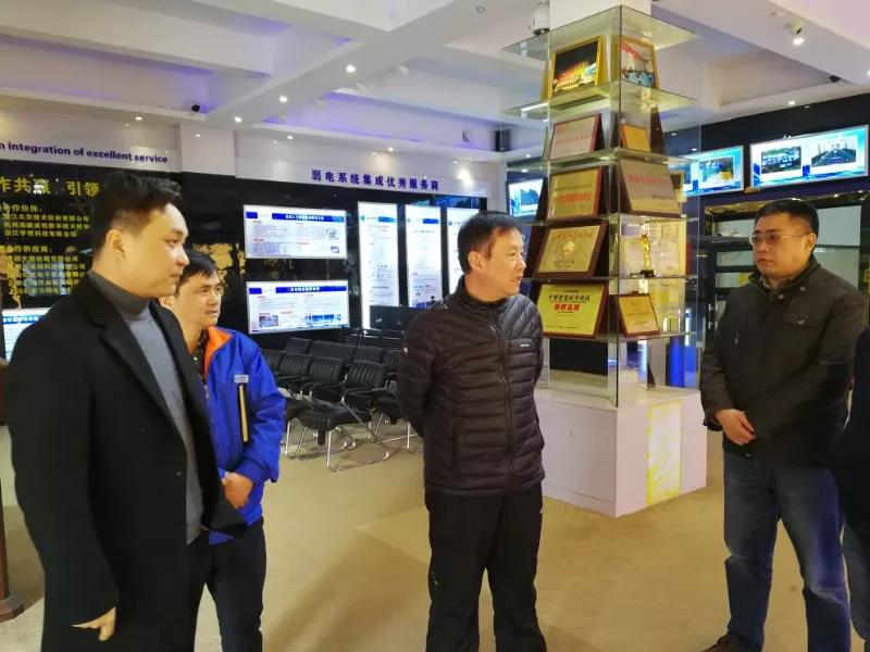 �����F(tu��n)����˾�hί��ӛ�������L�f���W�R��˾�z��ָ��(d��o)��