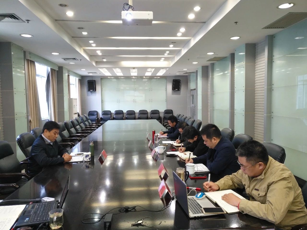 ���A�Ϲ�늡���˾���_�I(l��ng)��(d��o)���ӌ��}���������(hu��)