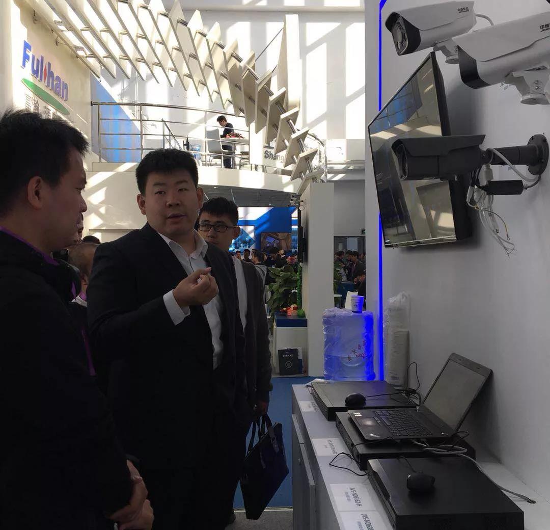 ���оS���o����չ������a(ch��n)Ʒƪ���ڮa(ch��n)Ʒ��(chu��ng)�µĵ�·��