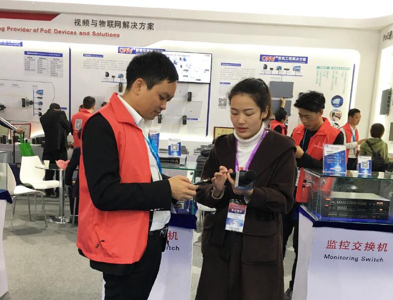 �����������L����W(w��ng)ҕ��������Ů��� ����ý�w���L���@