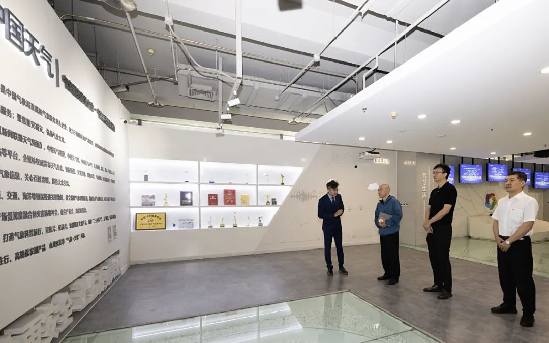 �Ї�������c������ҕ�M(j��n)�н�����Մ���ӏ�(qi��ng)���g(sh��)��(chu��ng)�º���